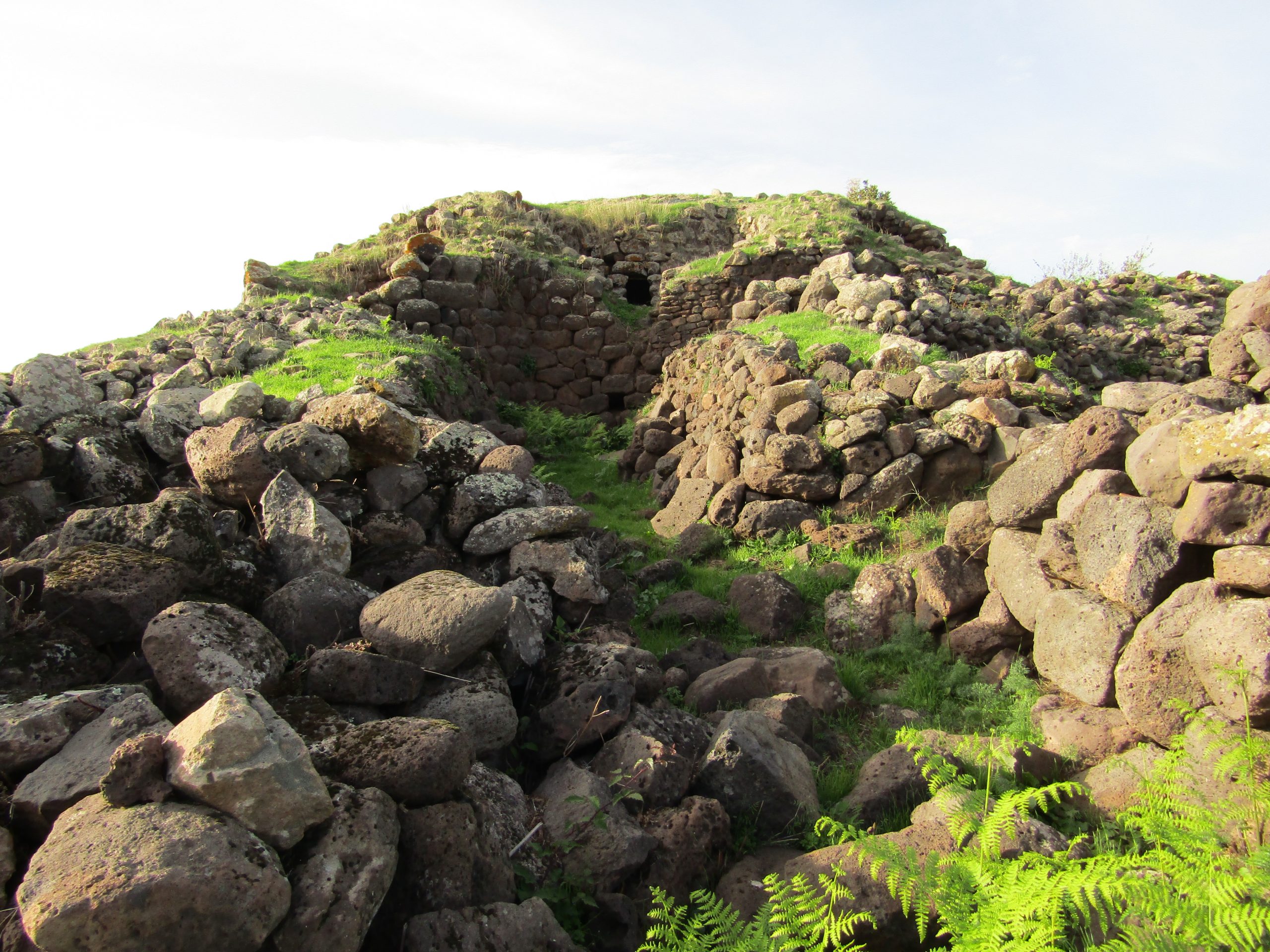 Borore, nuraghe Porcalzos. incontro pubblico